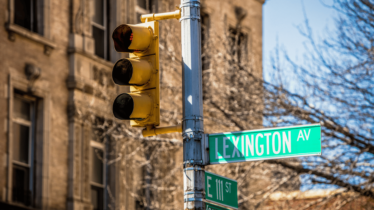 Downtown Lexington Street Sign | Lexington Accounting Jobs | Downtown Lexington Accounting and Finance Careers